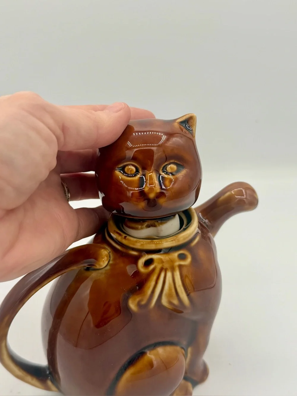 VTG Katoomie Lucky Cat Kitten Brown Glazed Porcelain Teapot Paw Spout China
